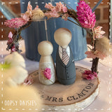 Peg Doll Wedding Couple on Log Slice with Arch 13859