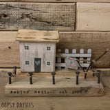Daisy Village - Single Pink House & Picket Fence 10825