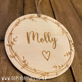 Personalised Name Tag - Round with Wreath 12730