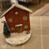 Daisy Village - Christmas Cottage on Sm Log Slice 13504