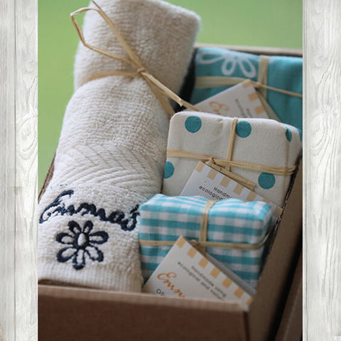 Emma's Soaps Gift Set - Original Shea Butter Soaps & Flannel 11950