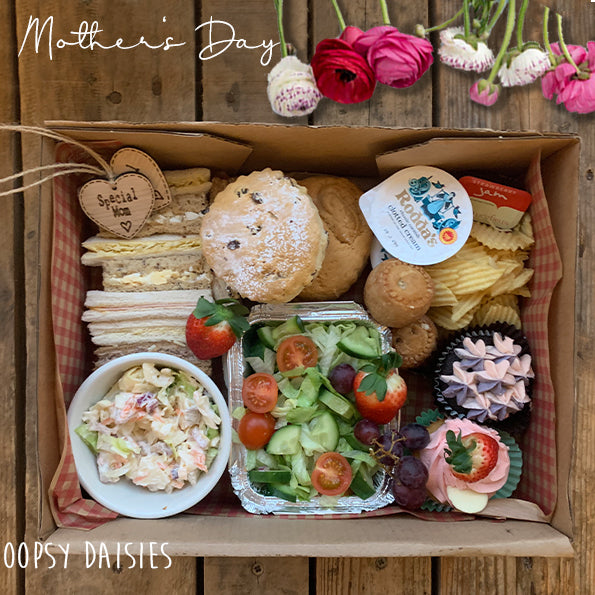 A Little Afternoon Tea of the Rings Letterbox Hamper 